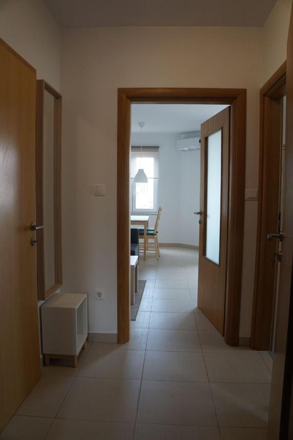 Mitra Apartments Malinska Exterior foto
